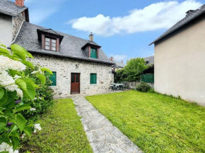 Maison cosy à Lanobre + Jardin
